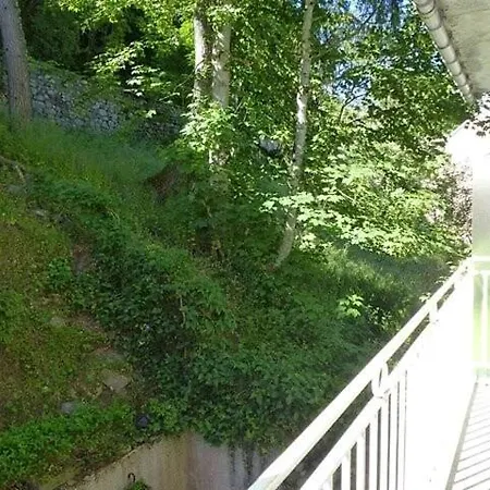 Résidence Astazou - Avec Balcon Au Centre De Mae-8554